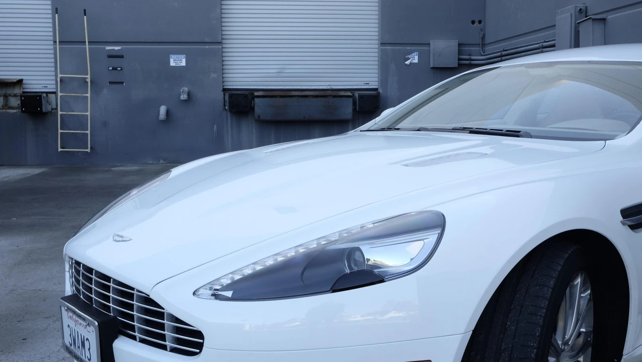 2012 Aston Martin Rapide - Image 29 of 31
