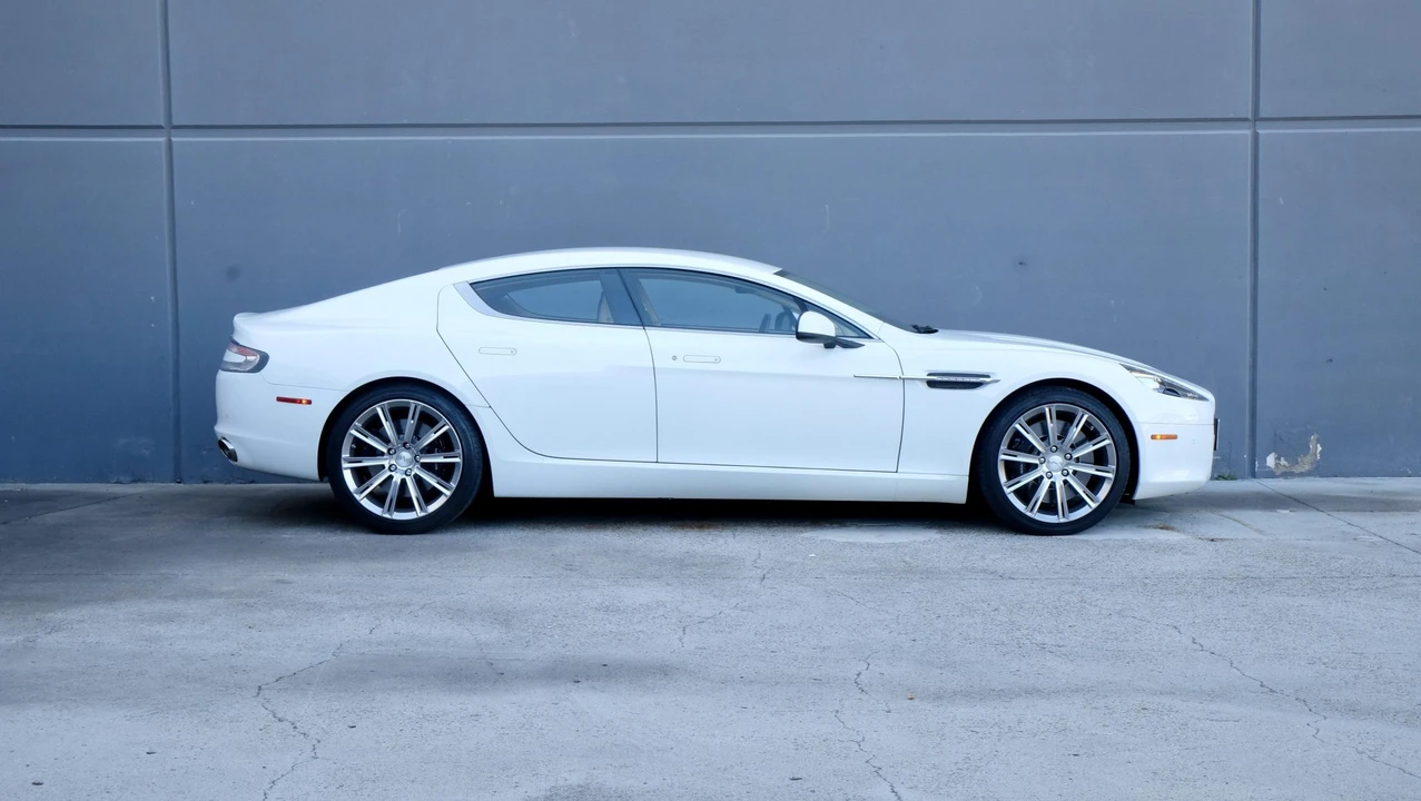 2012 Aston Martin Rapide - Image 19 of 31