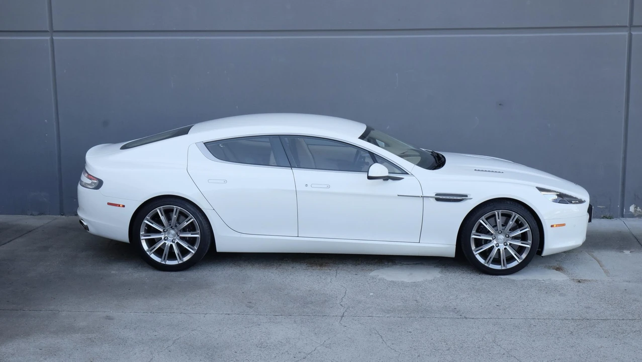 2012 Aston Martin Rapide - Image 20 of 31