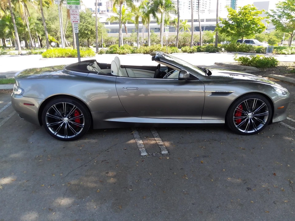 2012 Aston Martin Virage (2011-2012) - Image 12 of 31