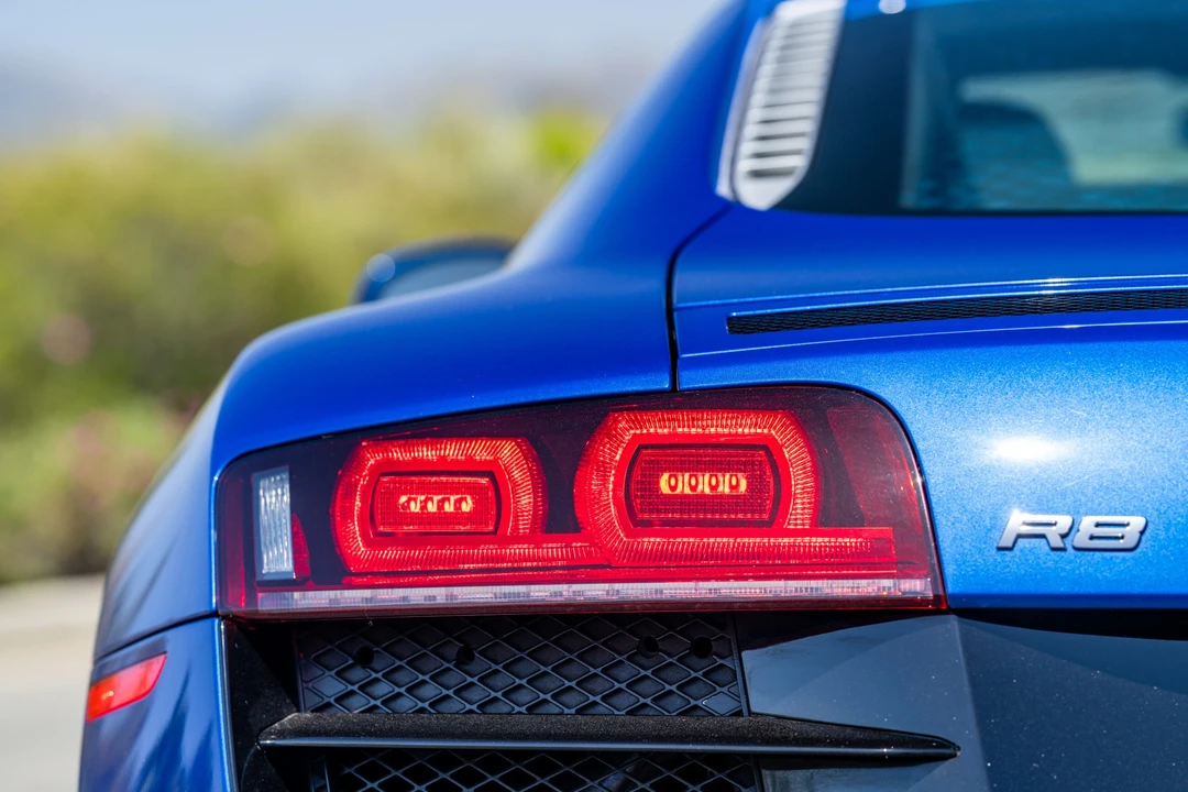 2012 Audi 42 R8 - Image 24 of 31