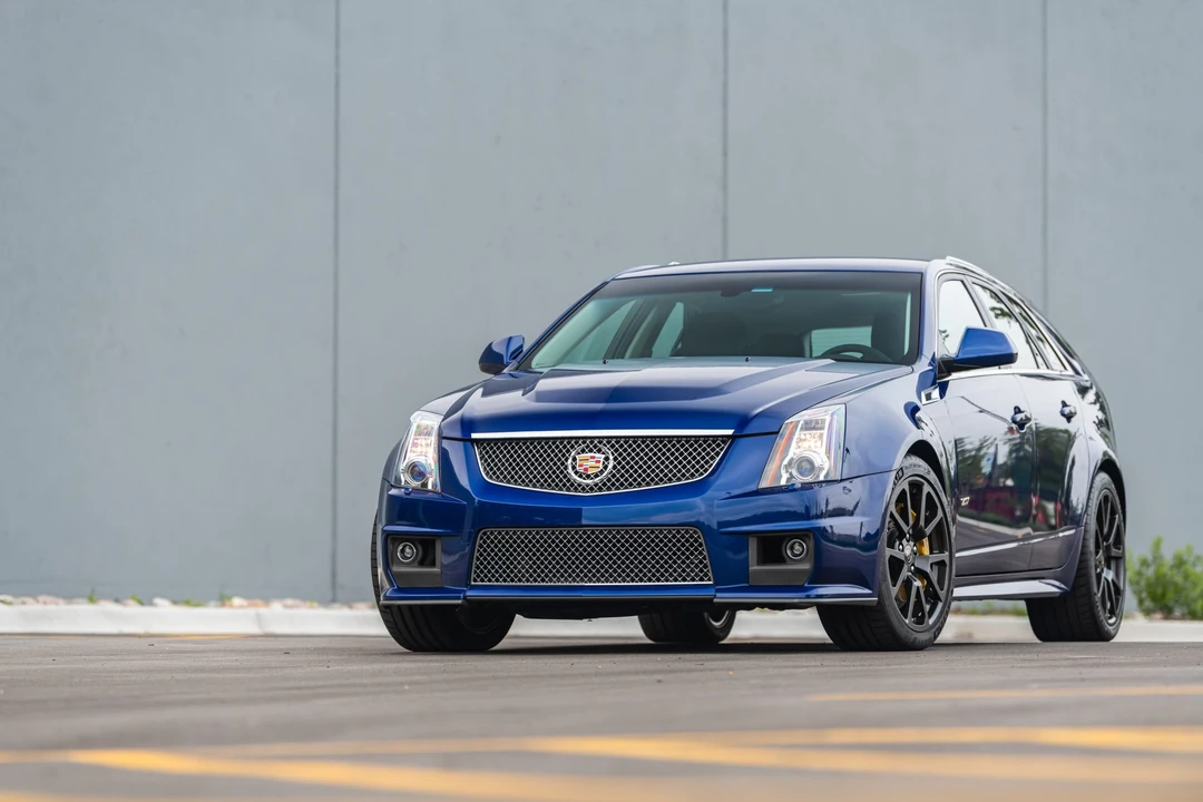 2012 Cadillac CTS-V 2nd Gen - Image 2 of 31
