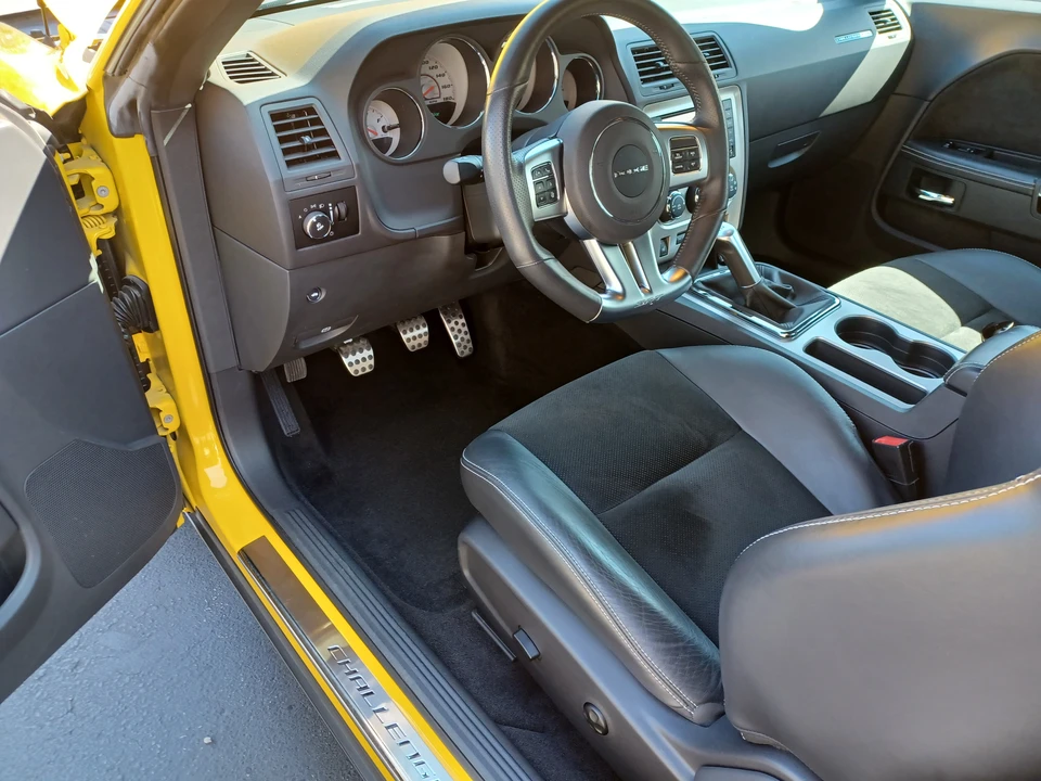 2012 Dodge Challenger SRT8 & 392 3rd Gen - Image 27 of 31