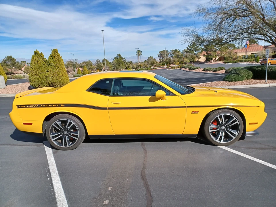 2012 Dodge Challenger SRT8 & 392 3rd Gen - Image 6 of 31