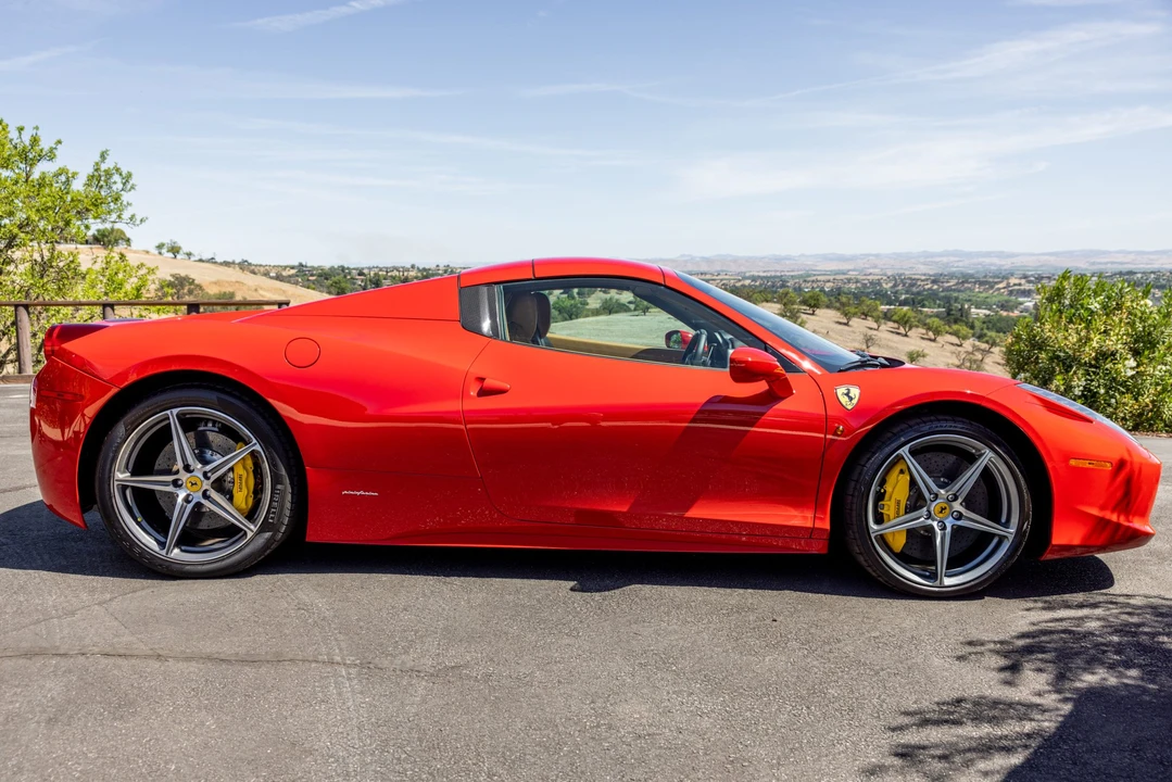 2012 Ferrari 458 Spider - Image 9 of 31