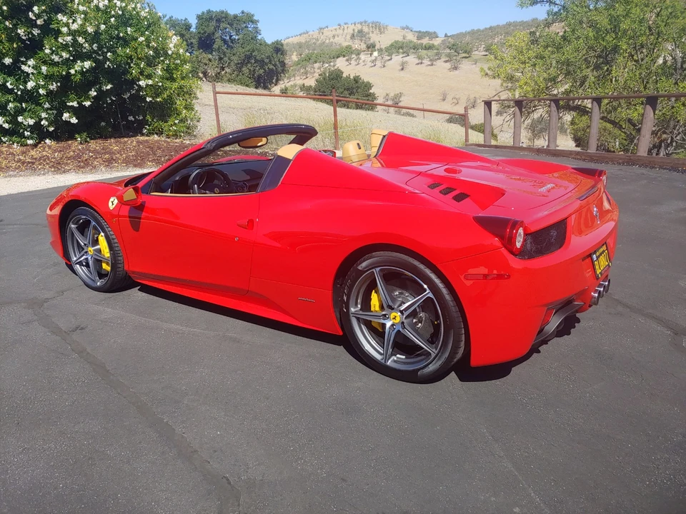2012 Ferrari 458 Spider - Image 14 of 31