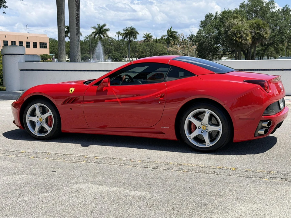 2012 Ferrari California - Image 9 of 31