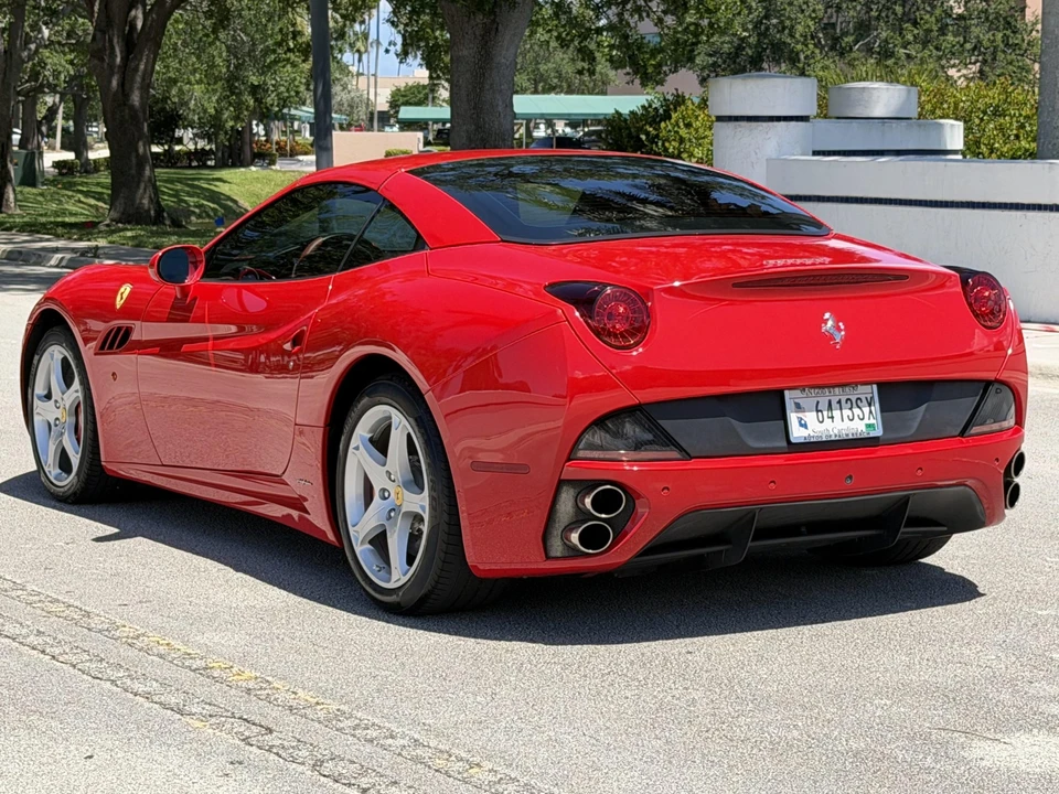2012 Ferrari California - Image 8 of 31