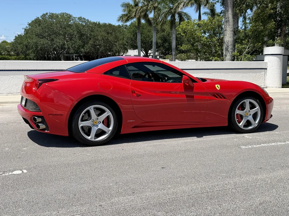 2012 Ferrari California - Image 5 of 31