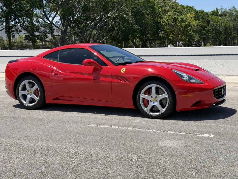 2012 Ferrari California - Image 3 of 31