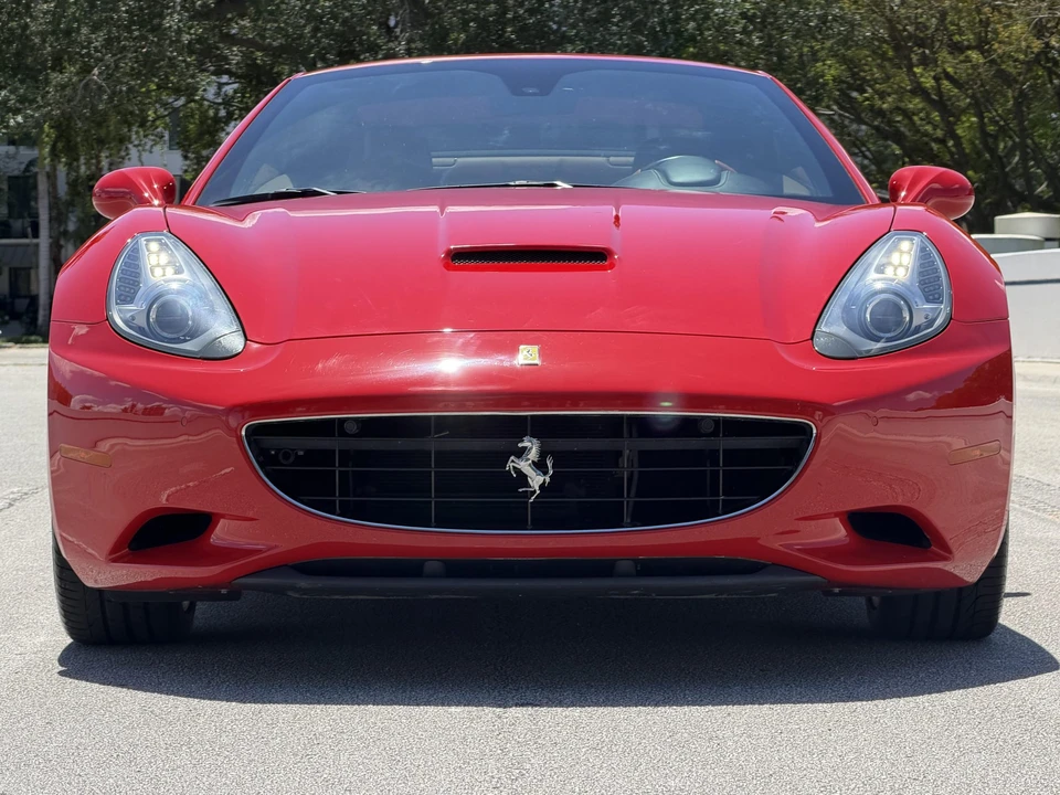 2012 Ferrari California - Image 17 of 31
