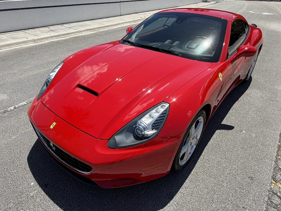 2012 Ferrari California - Image 20 of 31