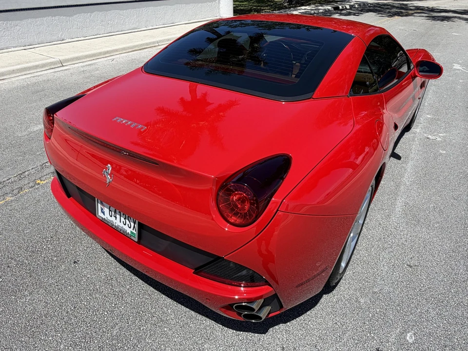 2012 Ferrari California - Image 24 of 31