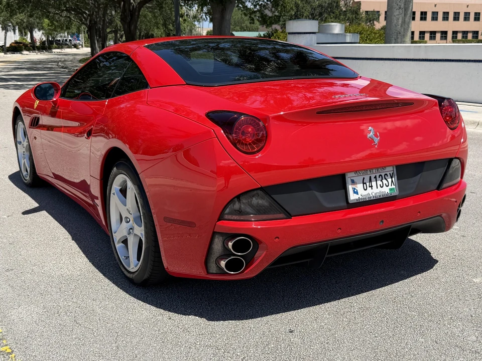 2012 Ferrari California - Image 29 of 31