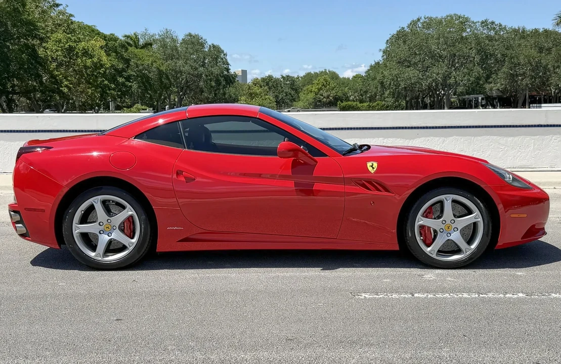2012 Ferrari California - Image 30 of 31