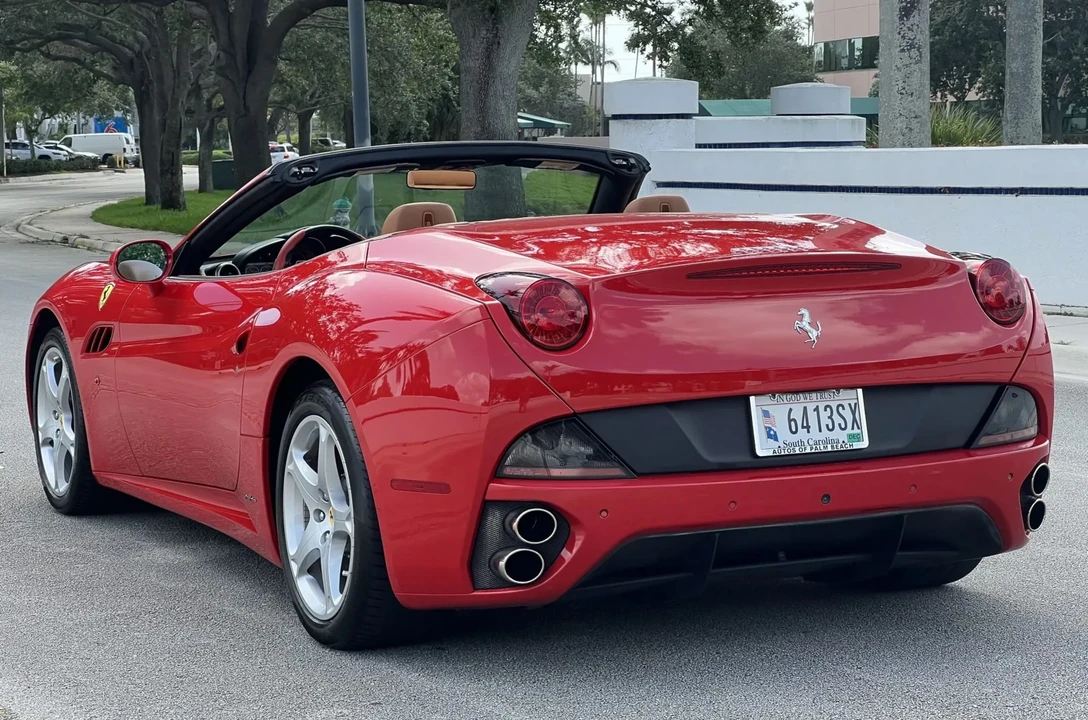 2012 Ferrari California - Image 16 of 31