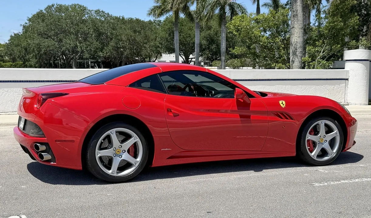 2012 Ferrari California - Image 29 of 31