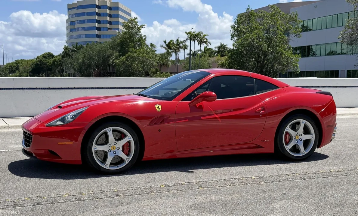2012 Ferrari California - Image 7 of 31