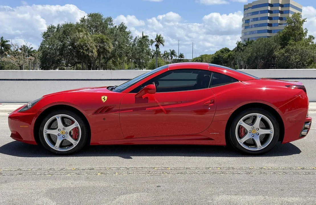 2012 Ferrari California - Image 8 of 31
