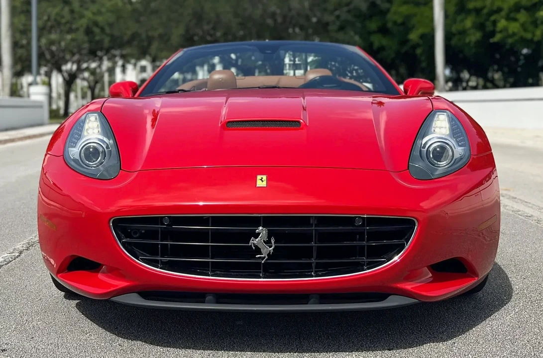 2012 Ferrari California - Image 2 of 31