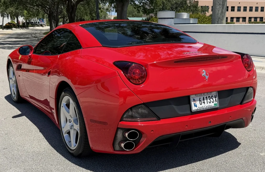 2012 Ferrari California - Image 12 of 31