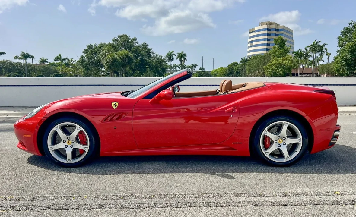 2012 Ferrari California - Image 9 of 31