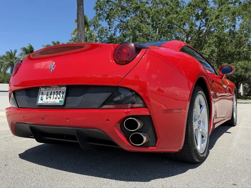 2012 Ferrari California - Image 26 of 31