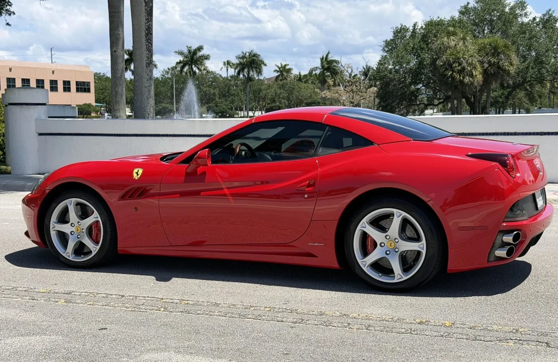 2012 Ferrari California - Image 10 of 31
