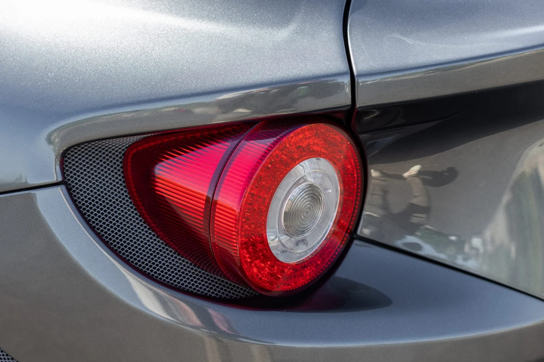 2012 Ferrari FF - Image 26 of 31
