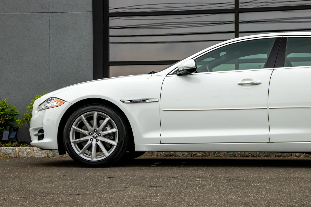 2012 Jaguar X351 XJ - Image 28 of 31