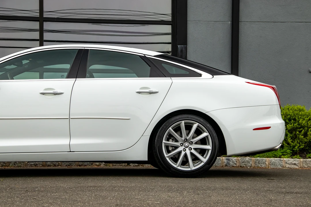 2012 Jaguar X351 XJ - Image 30 of 31