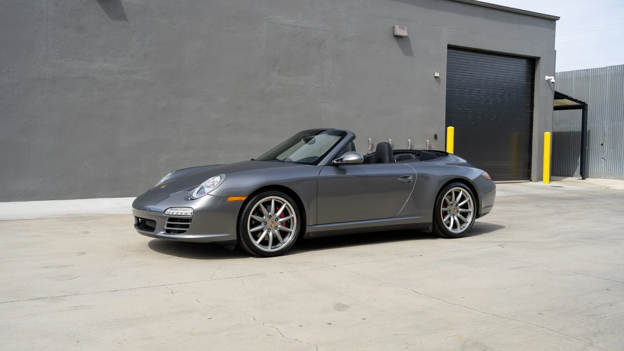 2012 Porsche - Image 3 of 31
