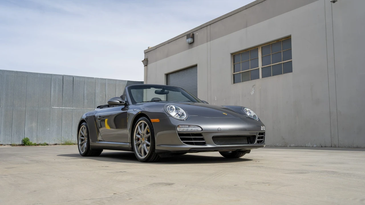 2012 Porsche - Image 16 of 31