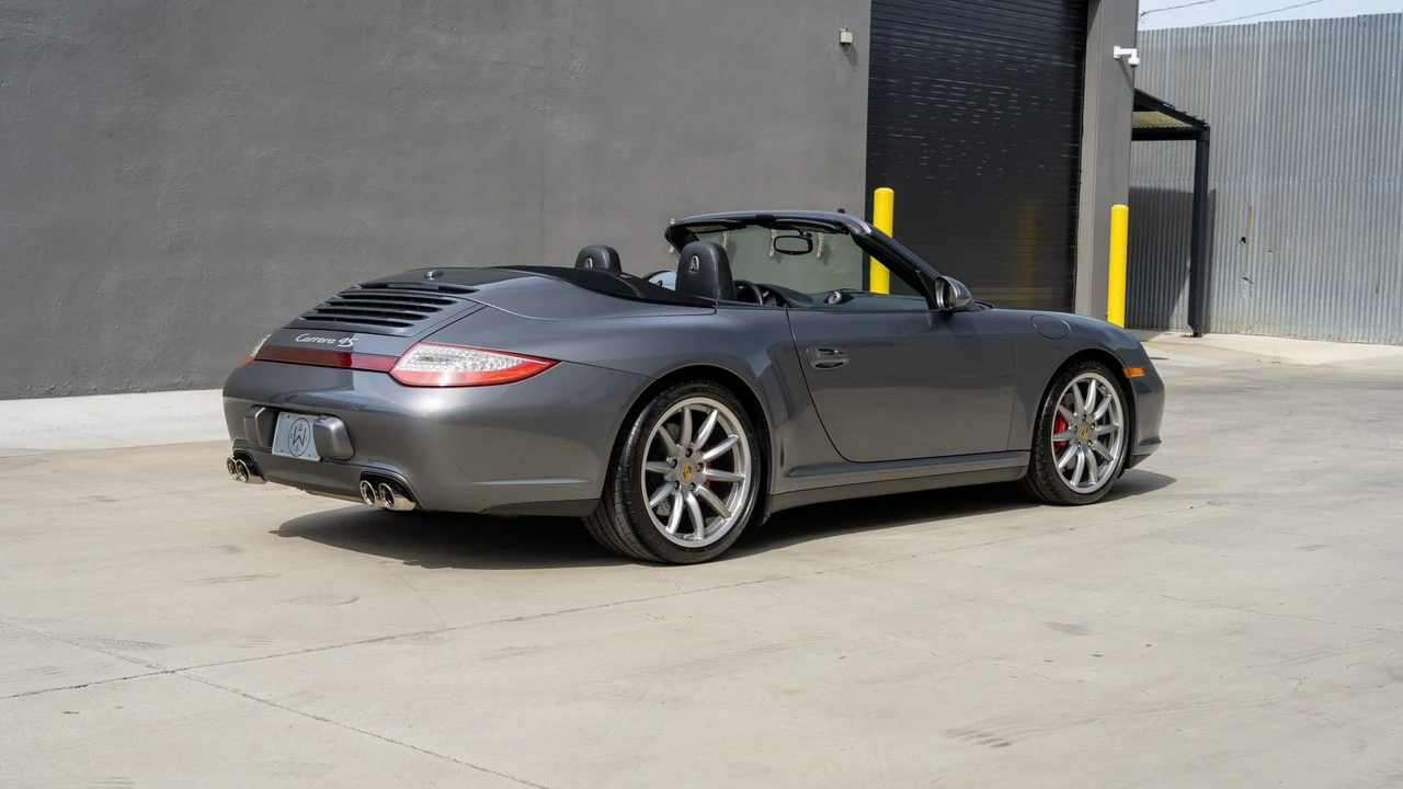2012 Porsche - Image 29 of 31