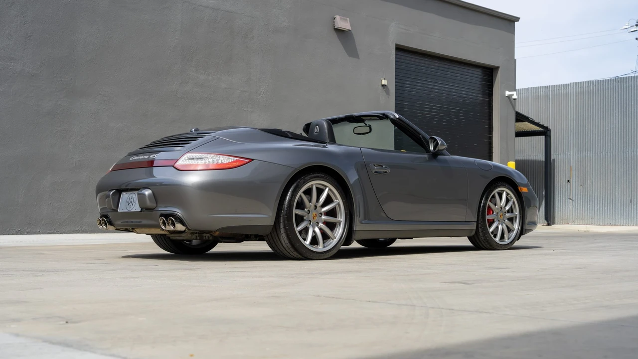 2012 Porsche - Image 30 of 31