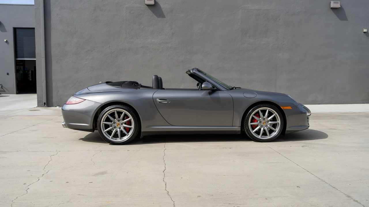 2012 Porsche - Image 25 of 31