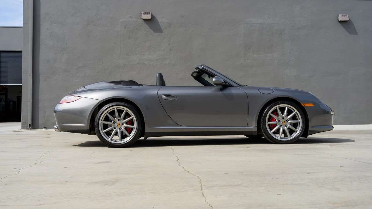2012 Porsche - Image 24 of 31