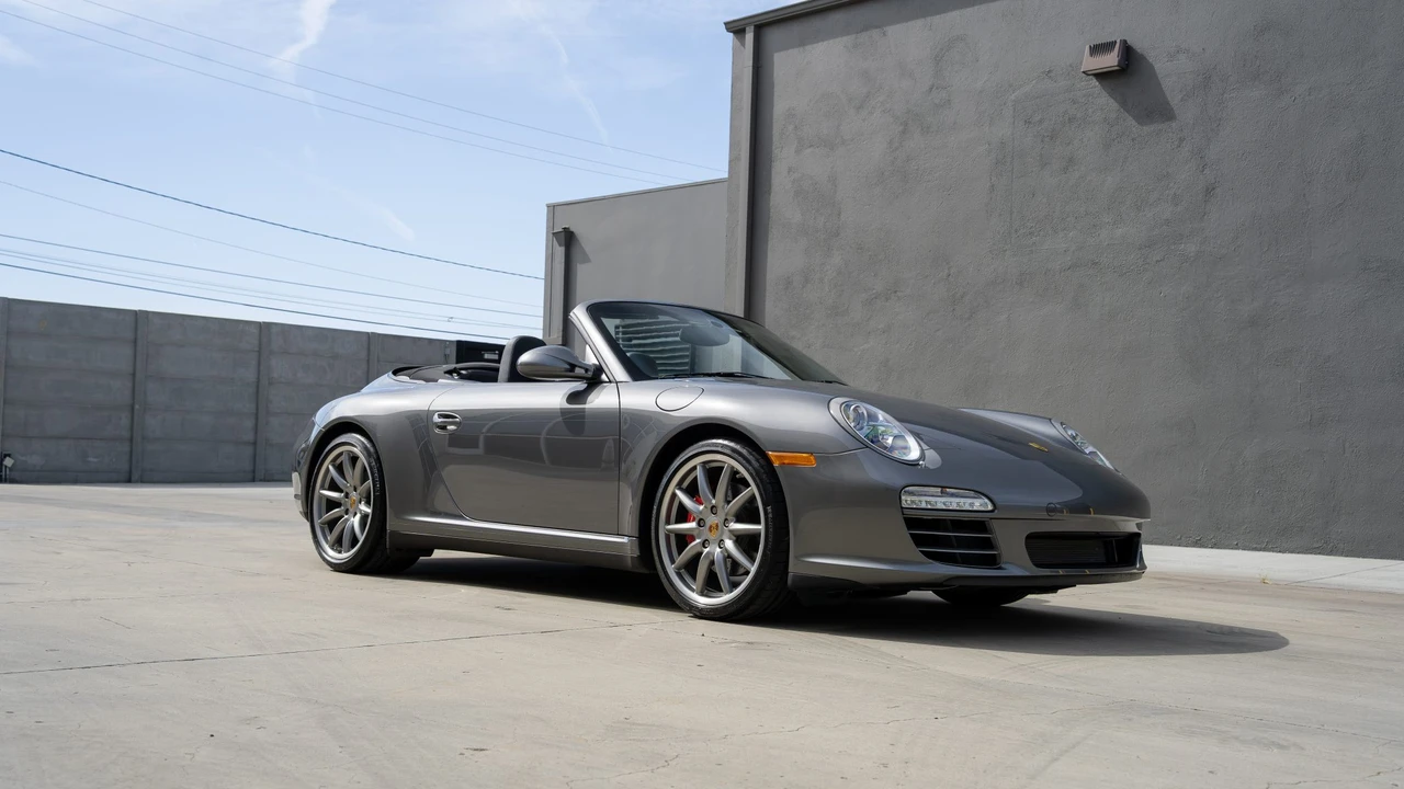 2012 Porsche - Image 19 of 31