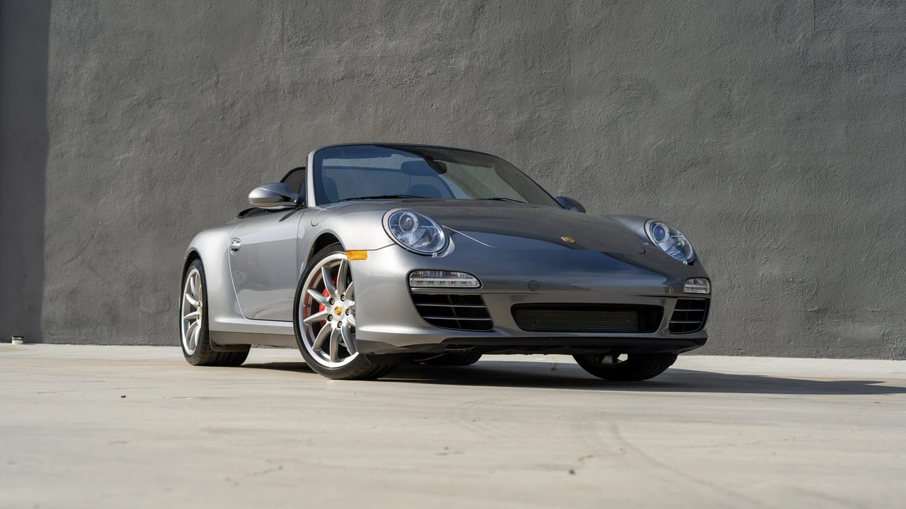 2012 Porsche - Image 12 of 31