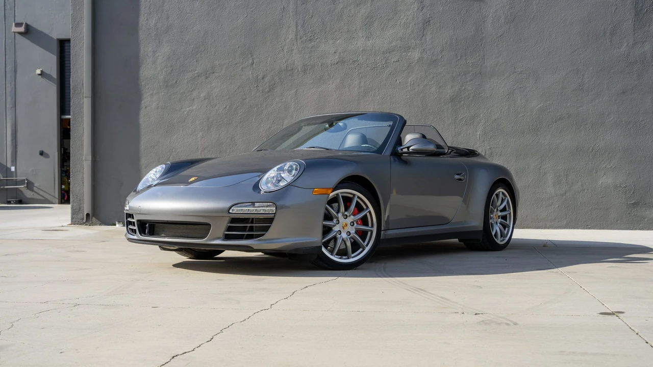 2012 Porsche - Image 4 of 31