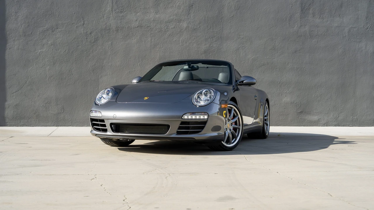 2012 Porsche - Image 7 of 31
