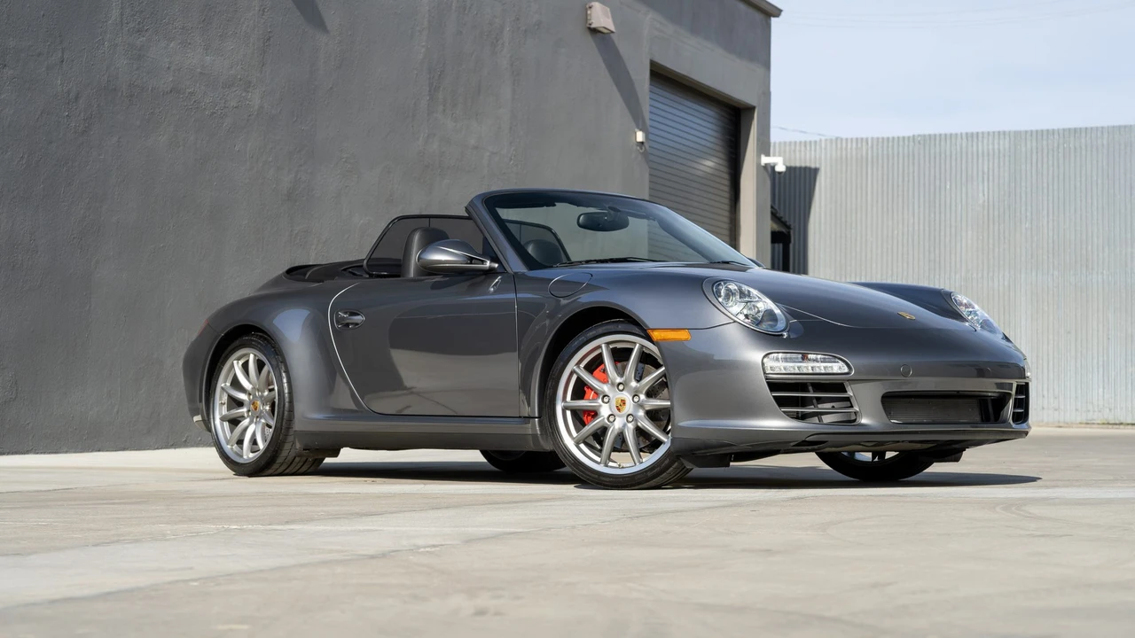 2012 Porsche - Image 20 of 31