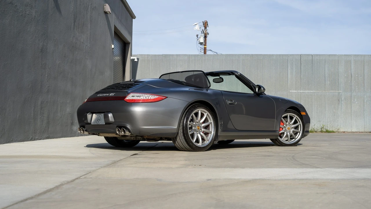 2012 Porsche - Image 28 of 31