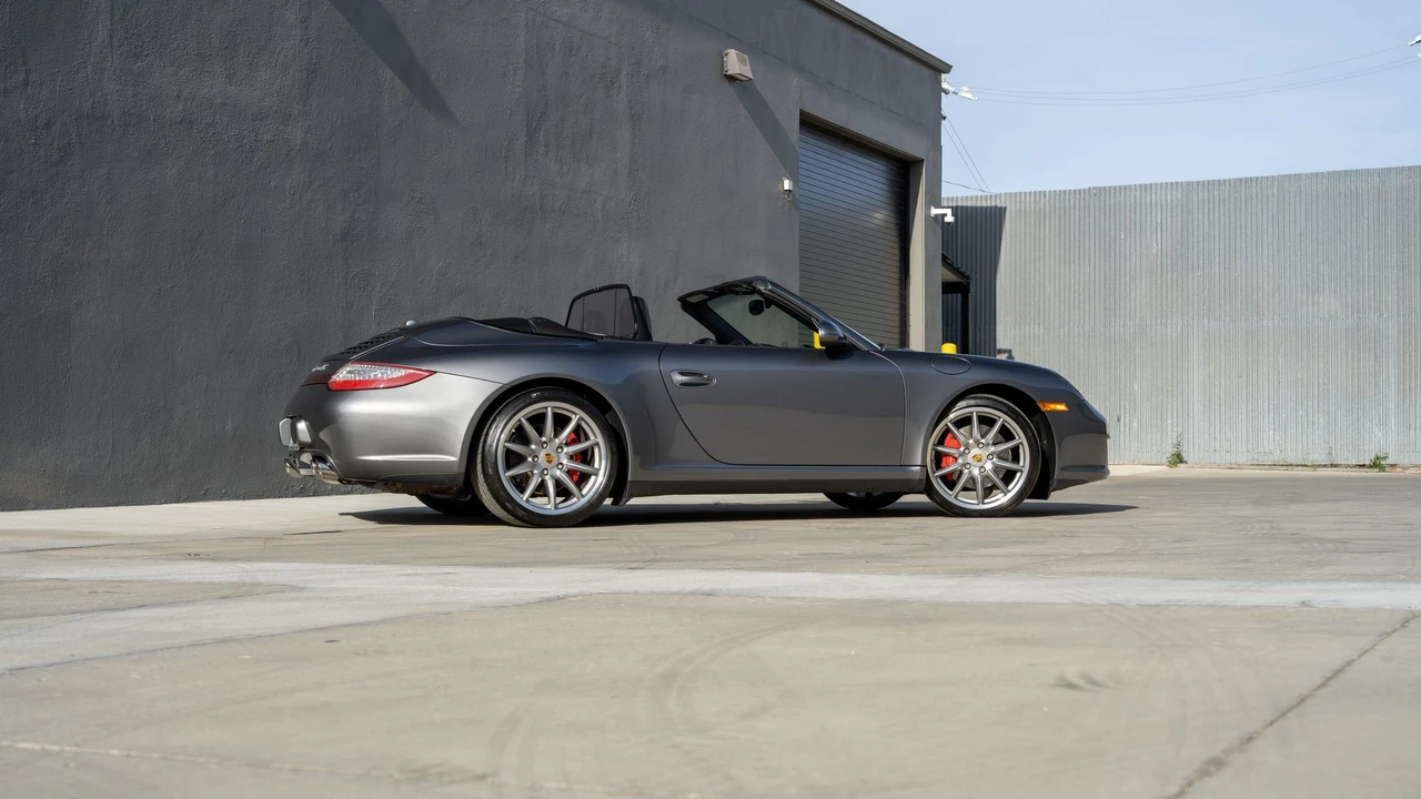 2012 Porsche - Image 26 of 31