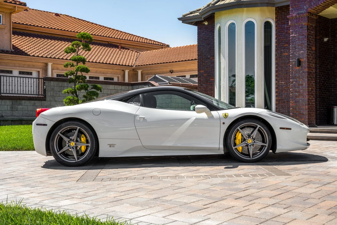 2013 Ferrari 458 Italia - Image 5 of 31