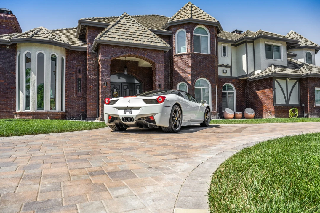 2013 Ferrari 458 Italia - Image 11 of 31