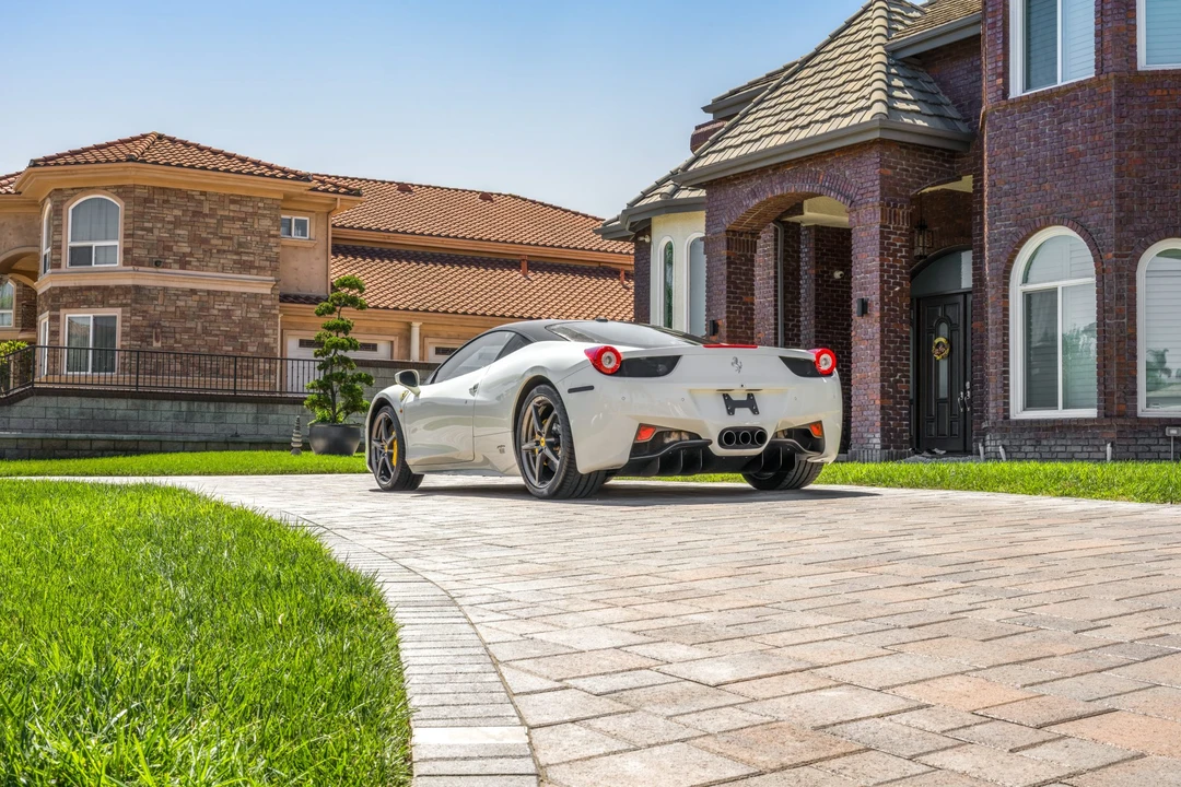 2013 Ferrari 458 Italia - Image 12 of 31