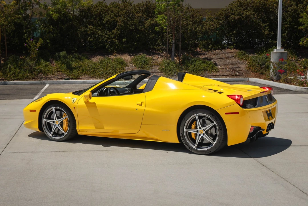2013 Ferrari 458 Spider - Image 17 of 31