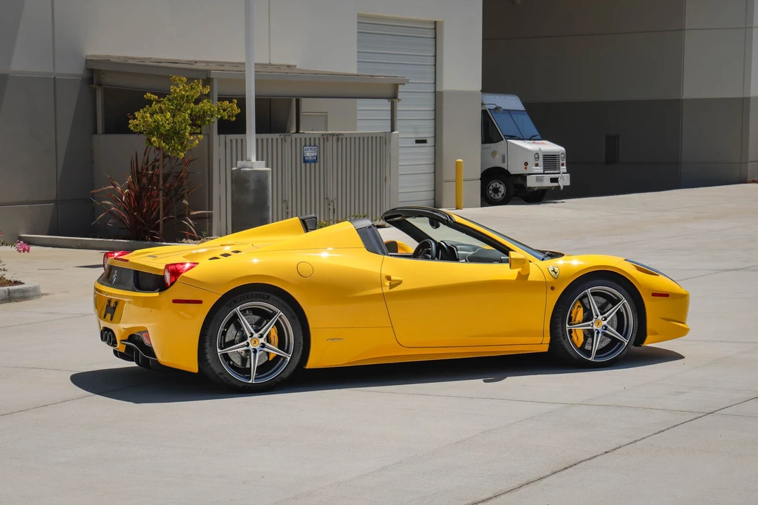 2013 Ferrari 458 Spider - Image 12 of 31