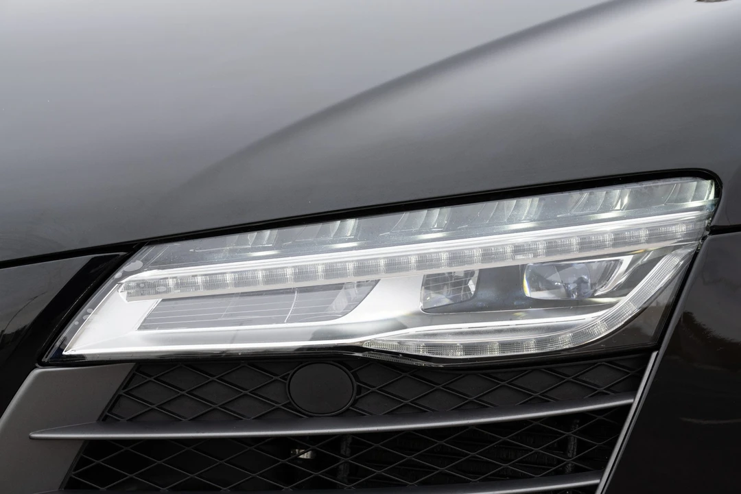 2014 Audi 42 R8 - Image 22 of 31